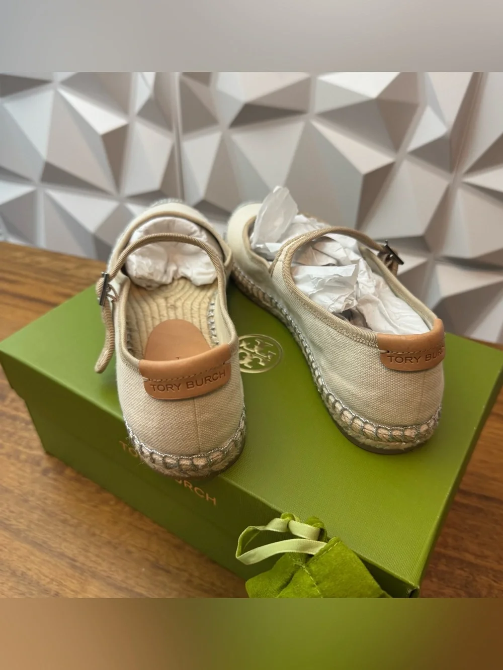 Tory Burch authentic tory
